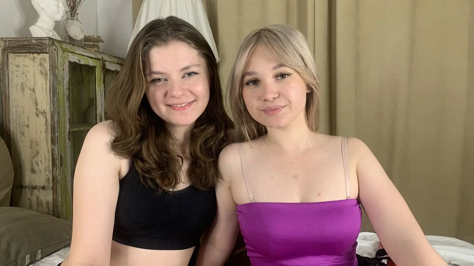  RELATED VIDEOS - WEBCAM BonnieAndDaisy STRIPS AND MASTURBATES